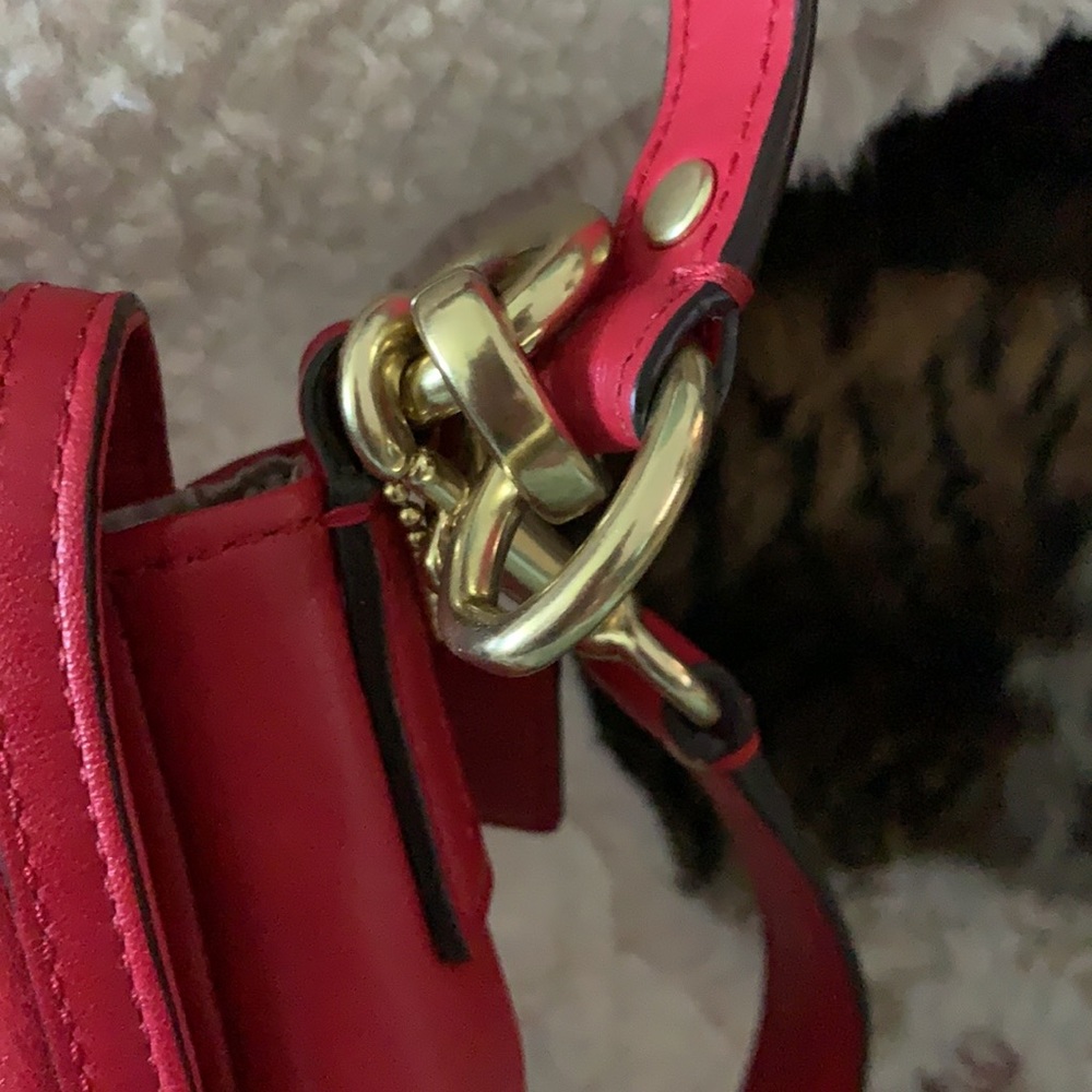 Coach Taylor F27481 Coral Colored Leather Flap Bag - Picture 3 of 9
